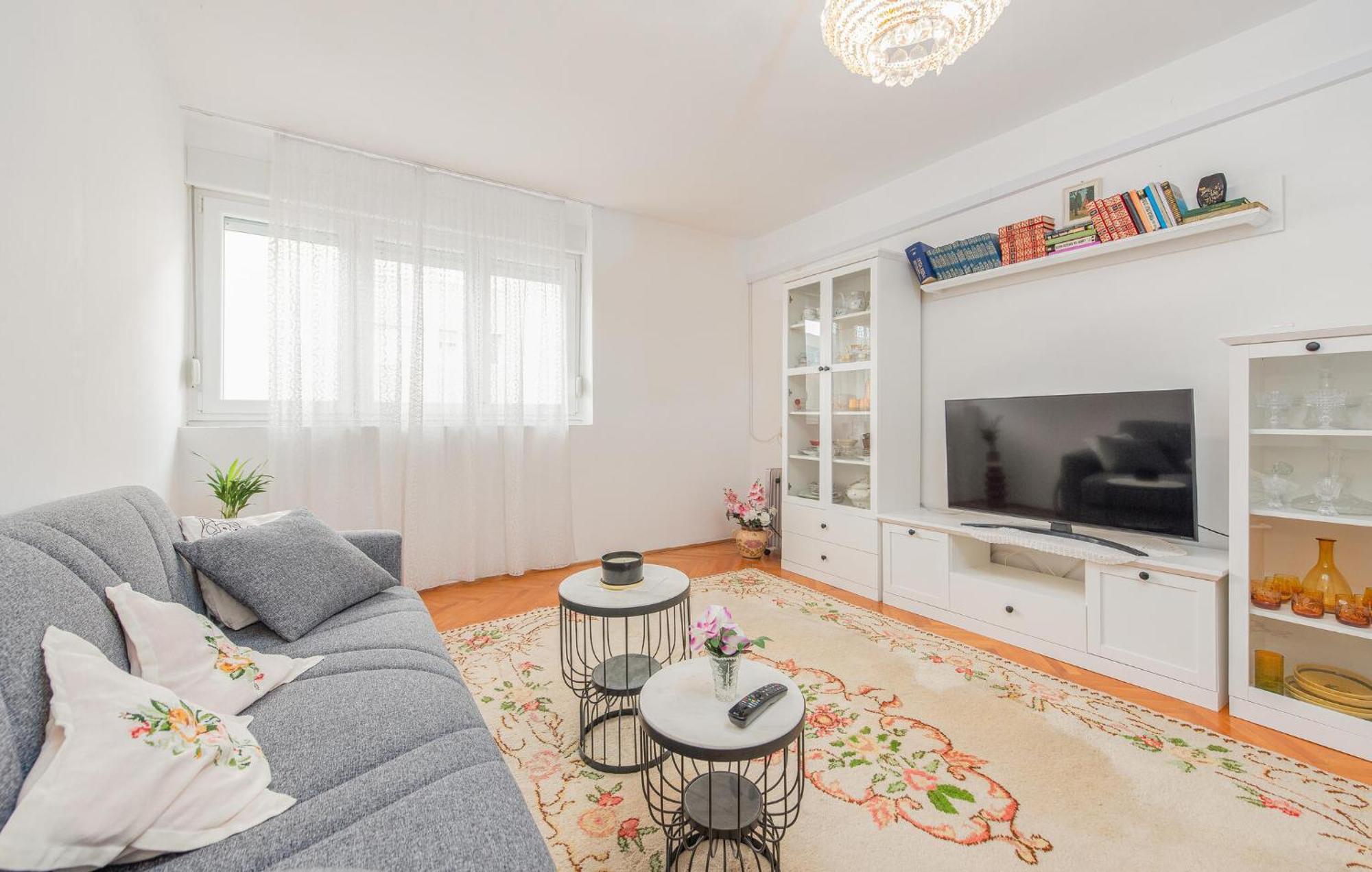 Appartement Nice In With Kitchen Zadar