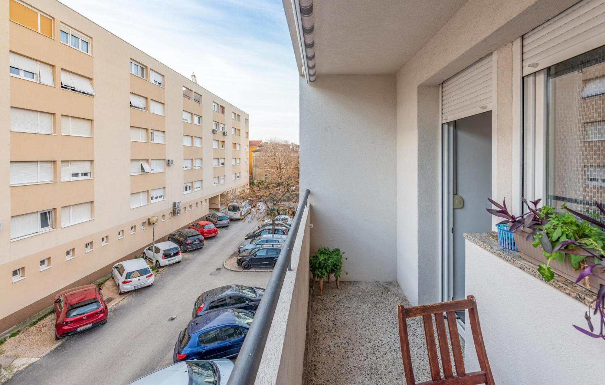 Nice In With Kitchen Appartement *